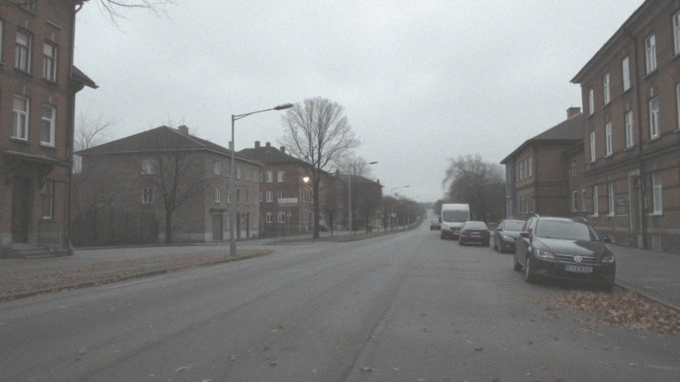 Jakie zmiany w liczbie mieszkańców miały miejsce w latach 2002-2023?